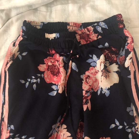 Floral comfy pants - Picture 3 of 3